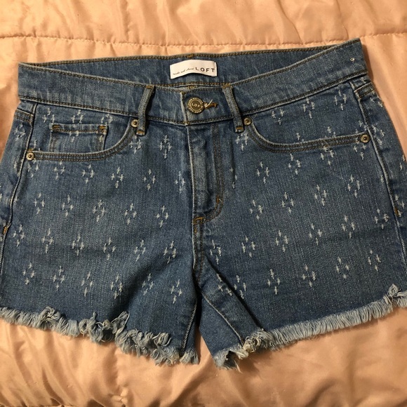 Ann Taylor Loft Jean‎ shorts - Picture 1 of 6